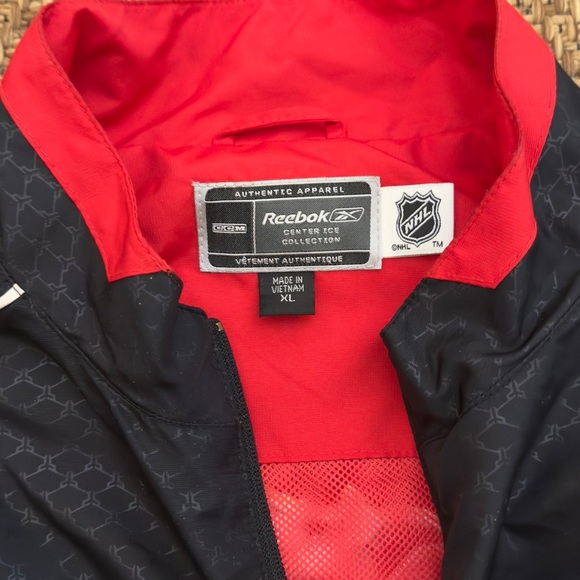 Vintage Calgary Flames NHL Reebok Era 1/4 Zip Pullover Jacket - Picture 13 of 15